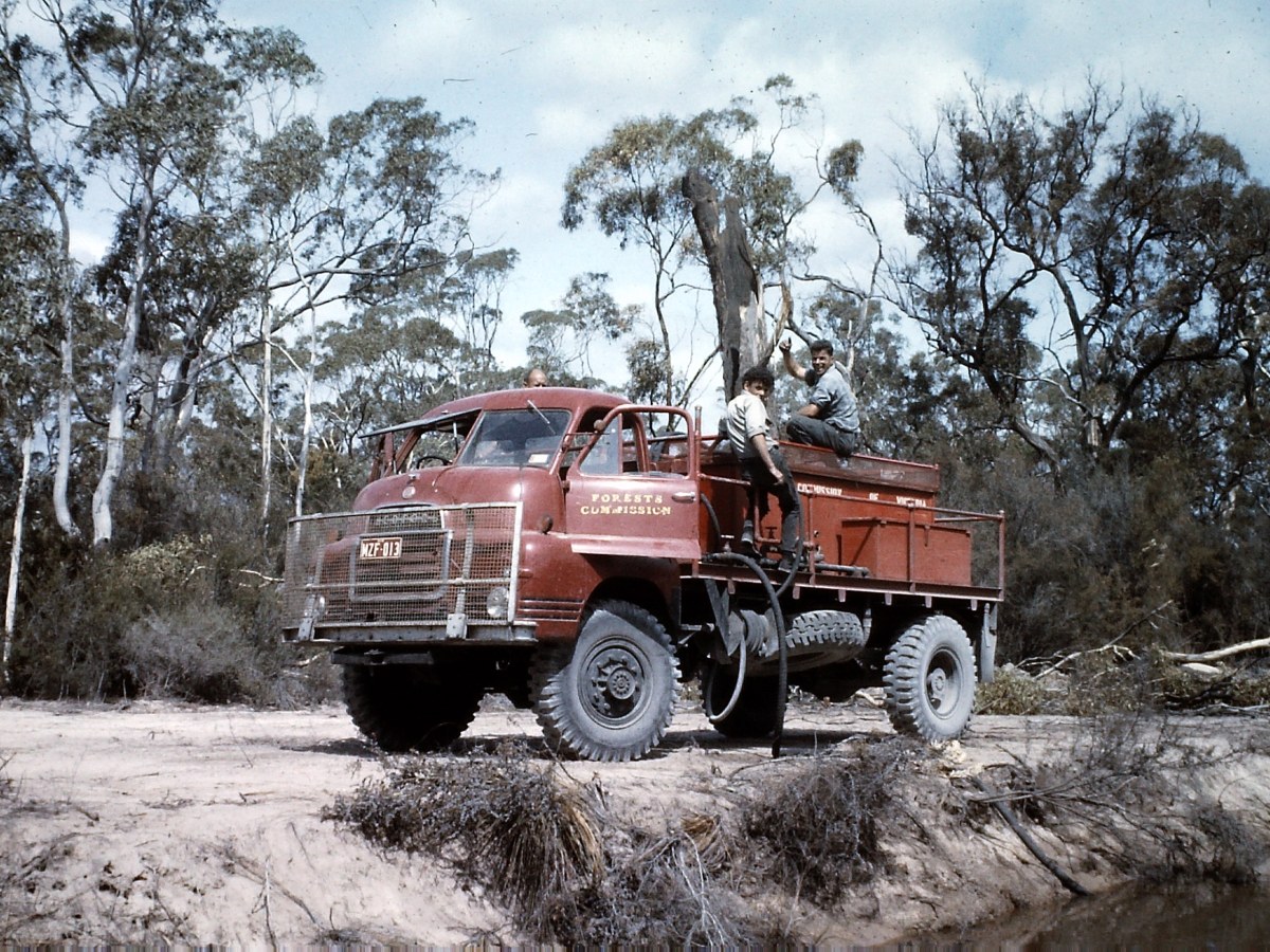 Bullnose Bedford Tanker –&nbsp;1964.